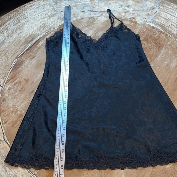 VICTORIA’s SECRET Vintage Gold Label Black Lace Slip, Size S - Picture 7 of 7
